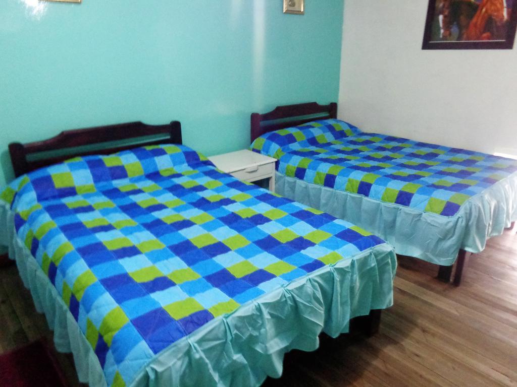 Hostal Yumbo Imperial Quito Habitación foto