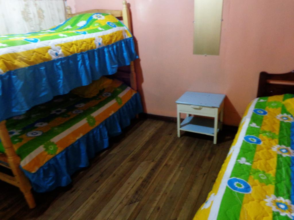 Hostal Yumbo Imperial Quito Habitación foto