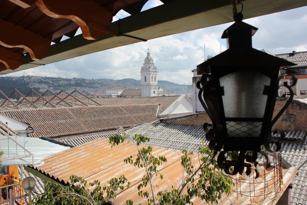 Hostal Yumbo Imperial Quito Exterior foto