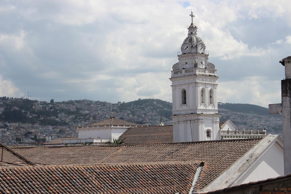 Hostal Yumbo Imperial Quito Exterior foto